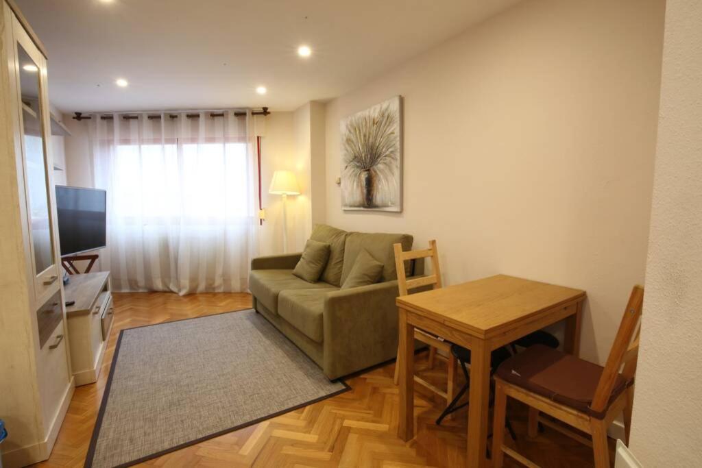 Apartamento Oviedo Las Palomas Eksteriør bilde